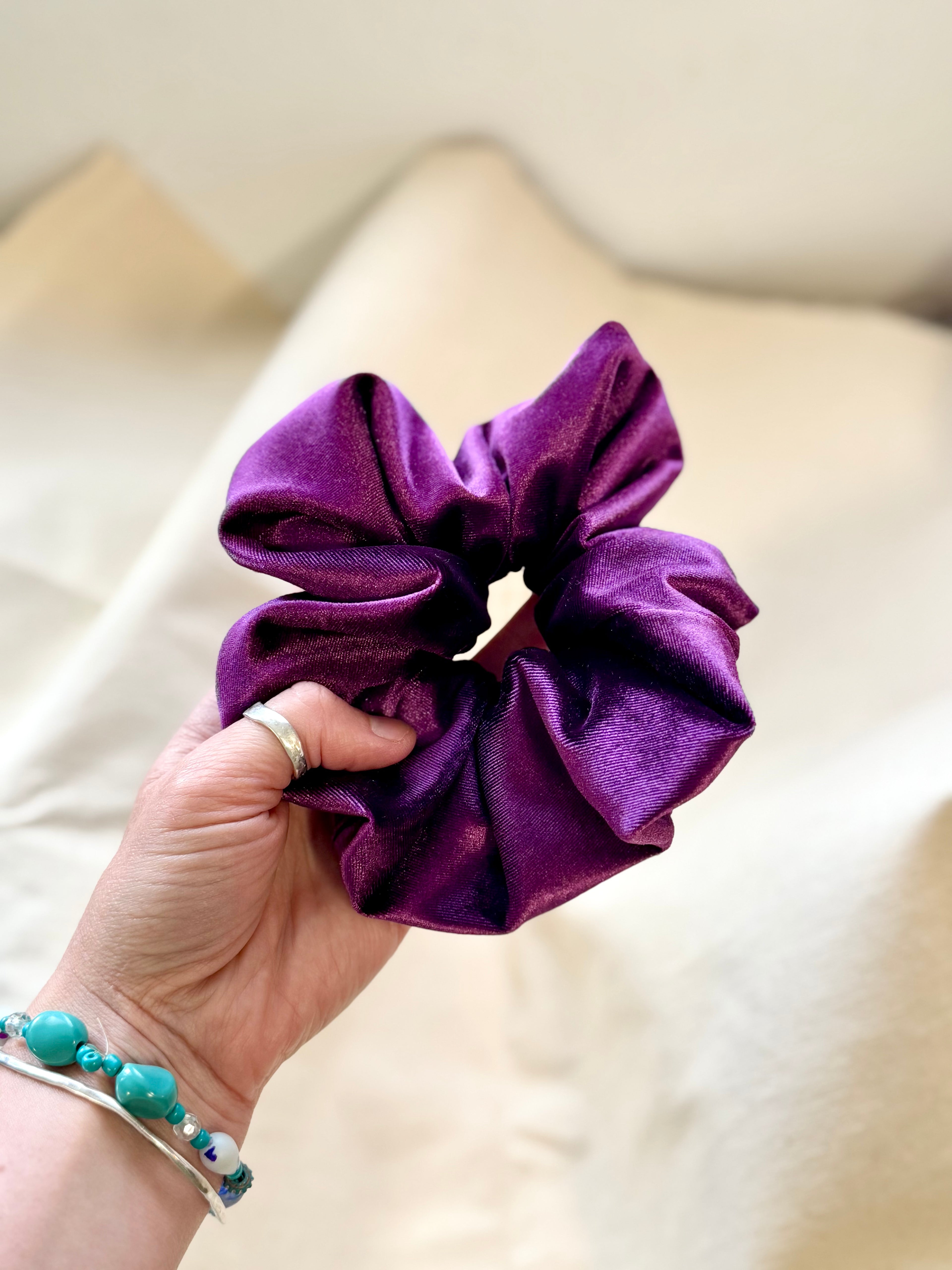 XL scrunchie - Plum velvet