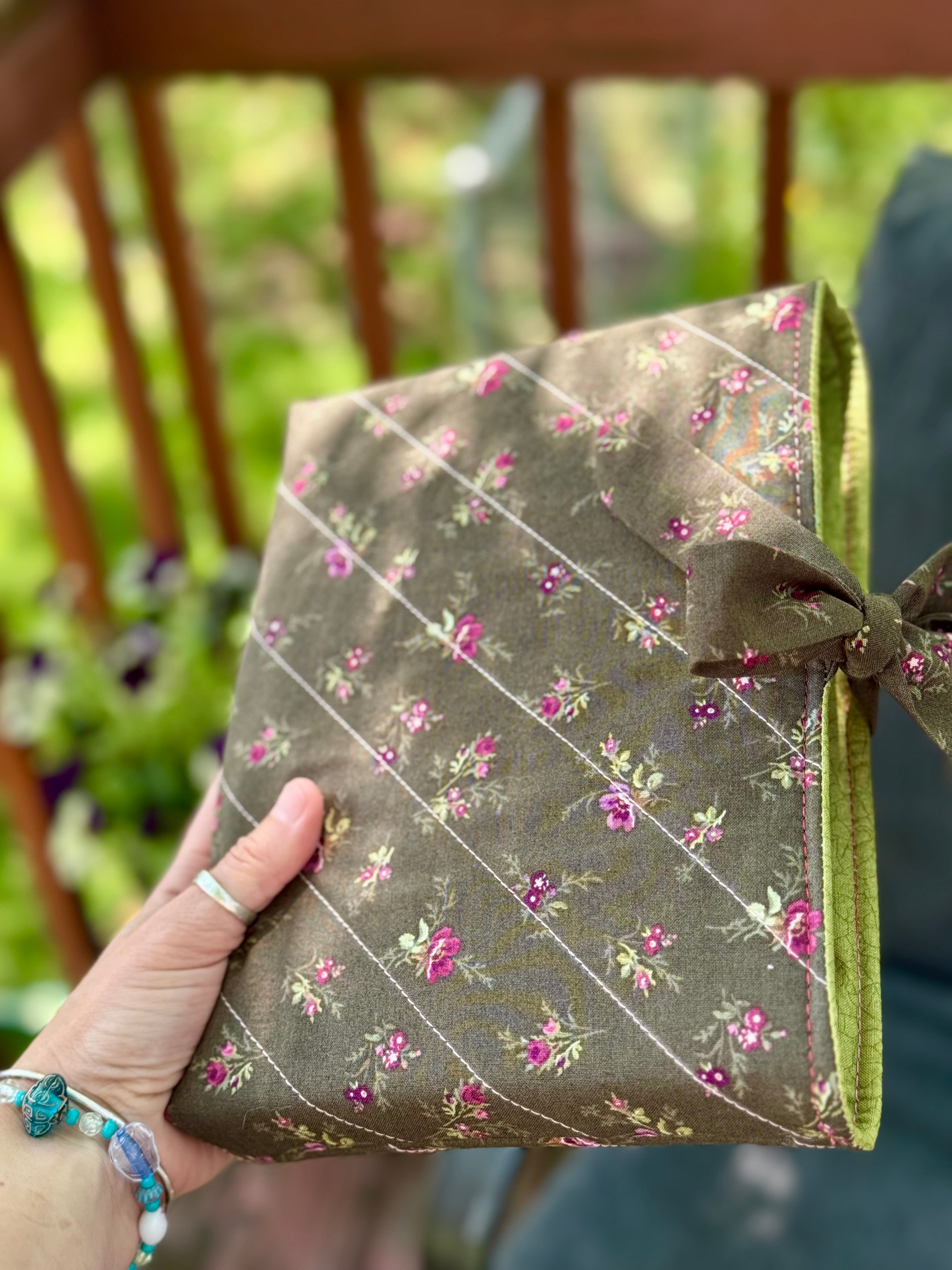 Book sleeve - Cottage Green Floral